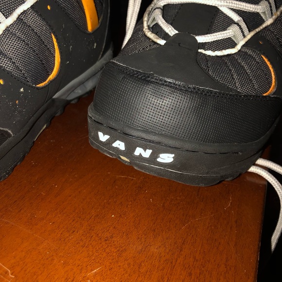 Vans Snowboarding Boots - Picture 4 of 5